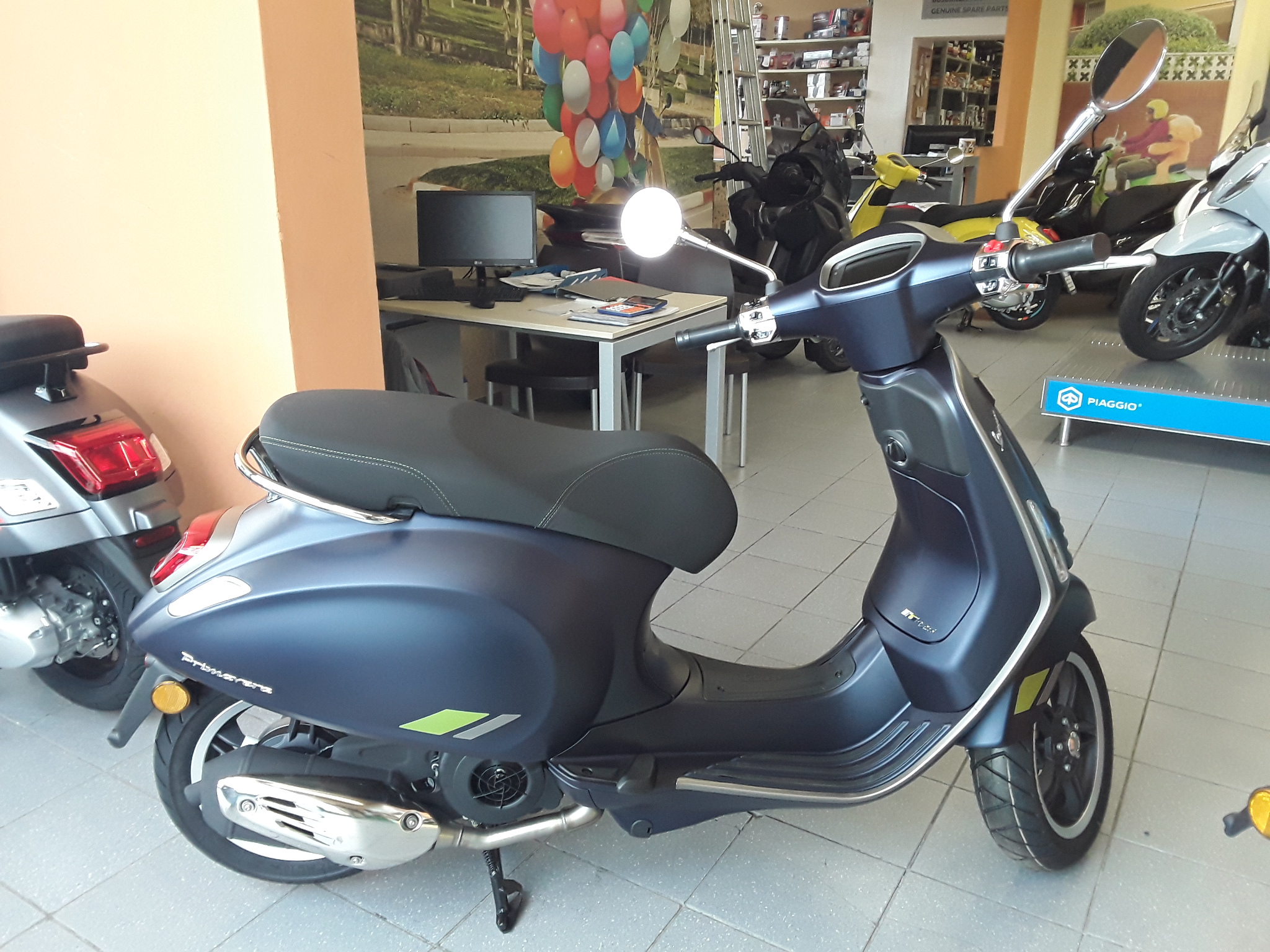 Vespa Primavera Tech 125 E5+