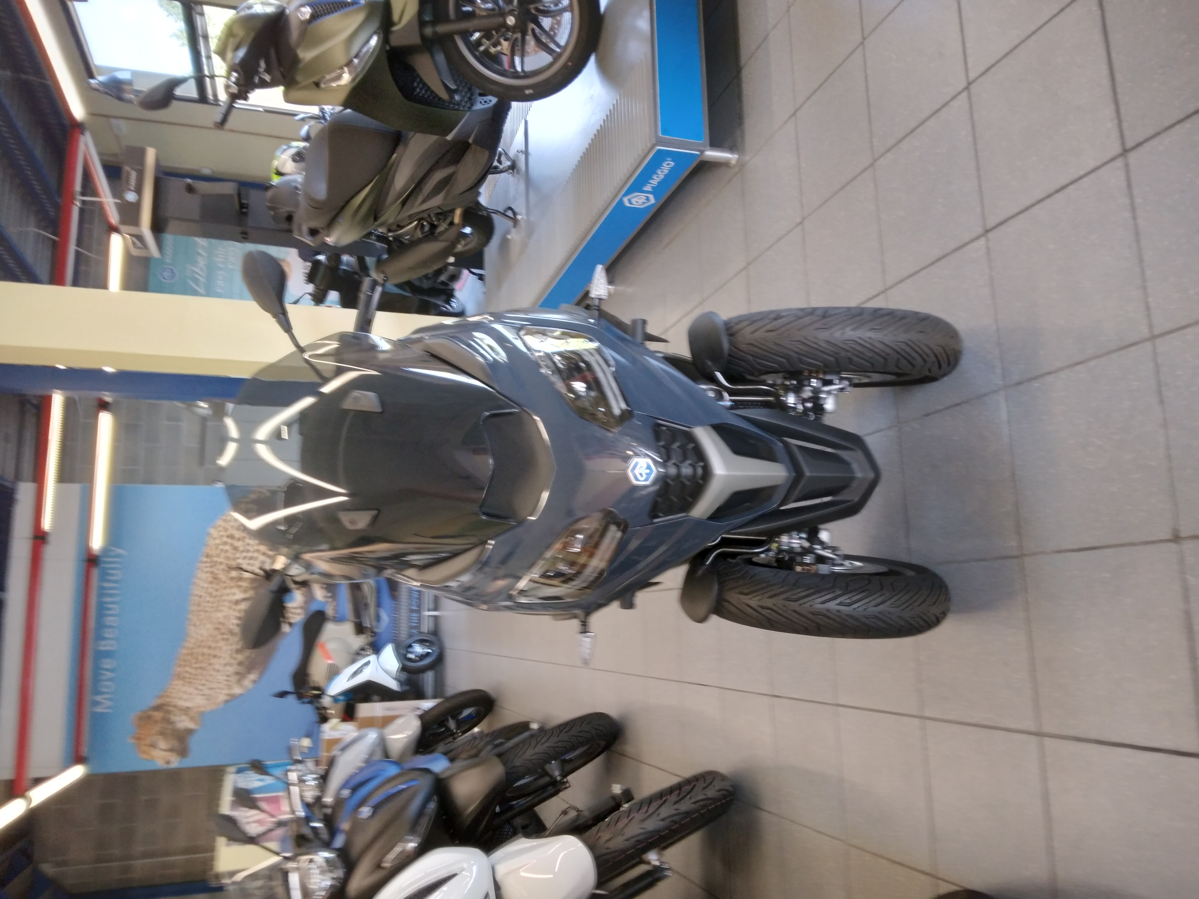 PIAGGIO MP3 310 HPE 2025, KM0