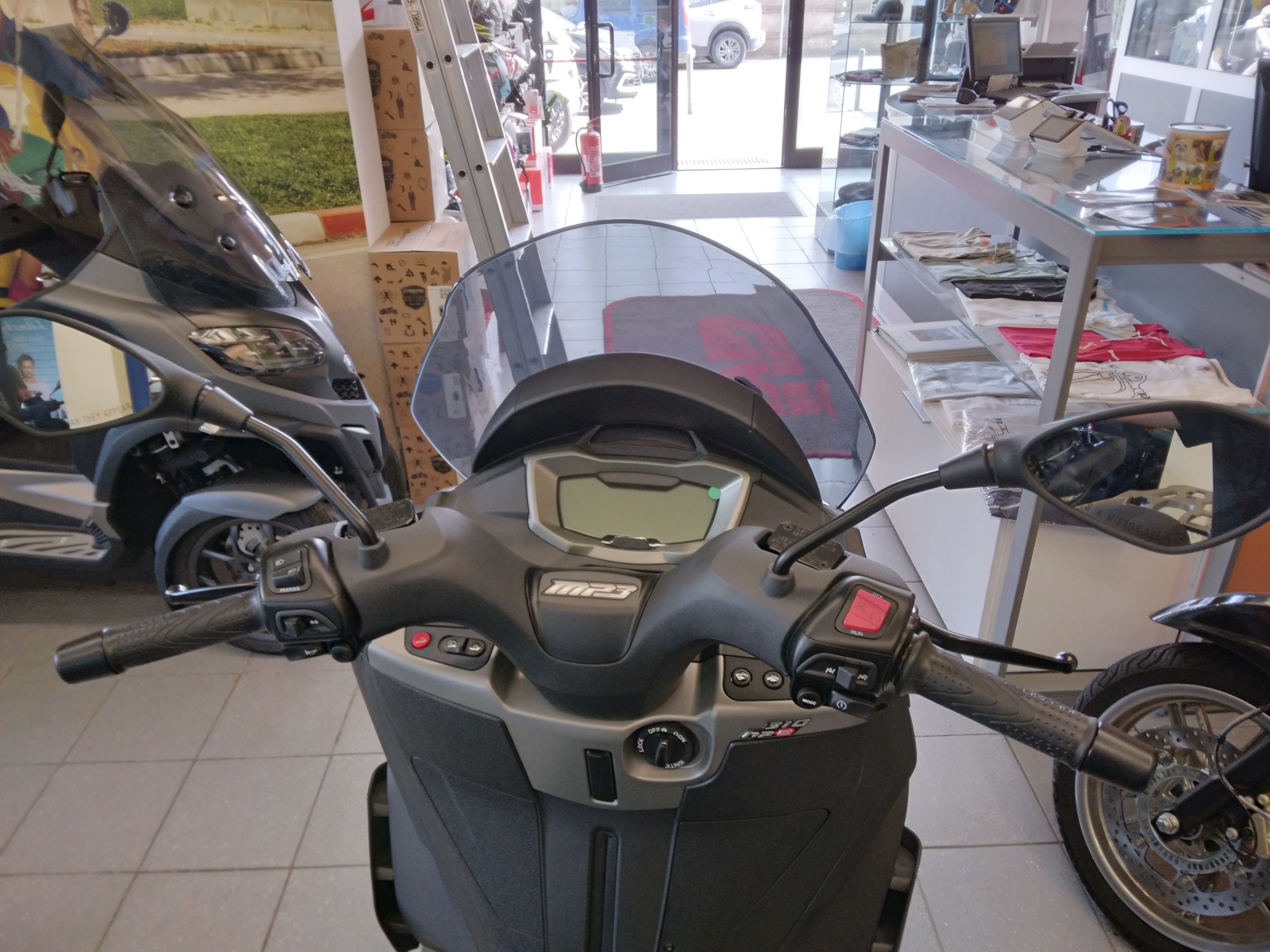 PIAGGIO MP3 310 HPE 2025, KM0