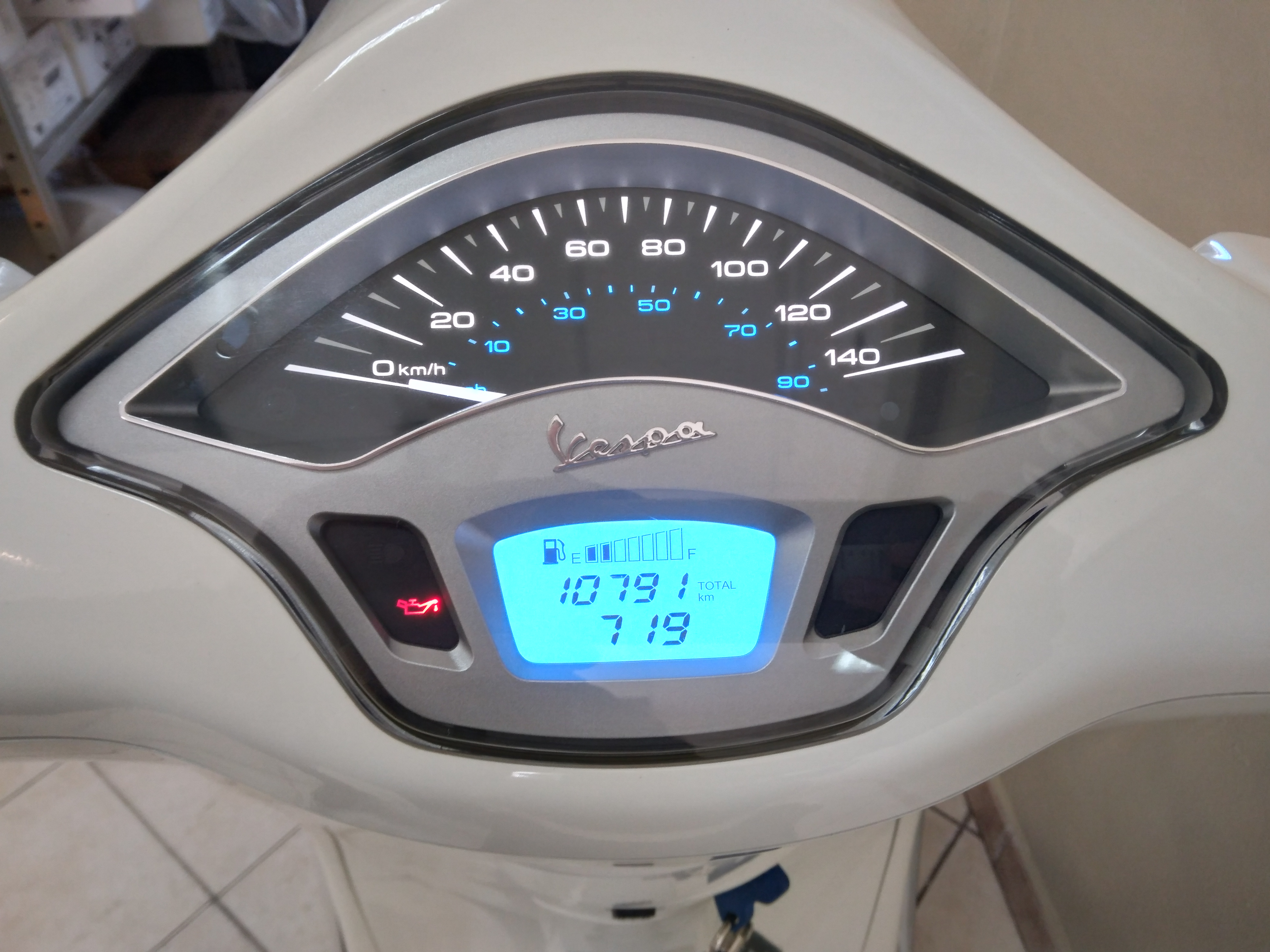 Vespa Primavera 150 3V i.e , bianca, 2015