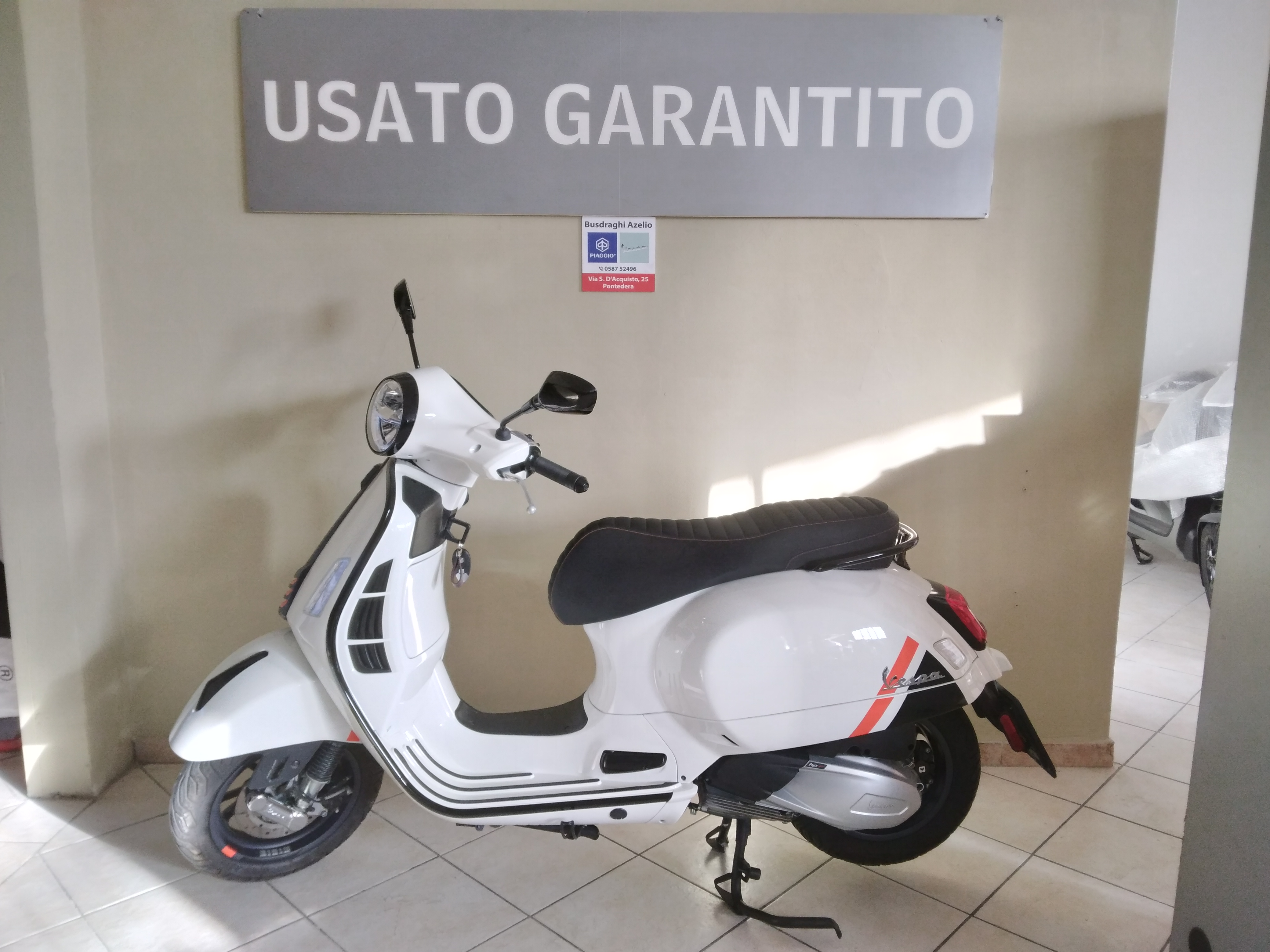 Vespa GTS 300 Super Sport, 2024, bianco innocente