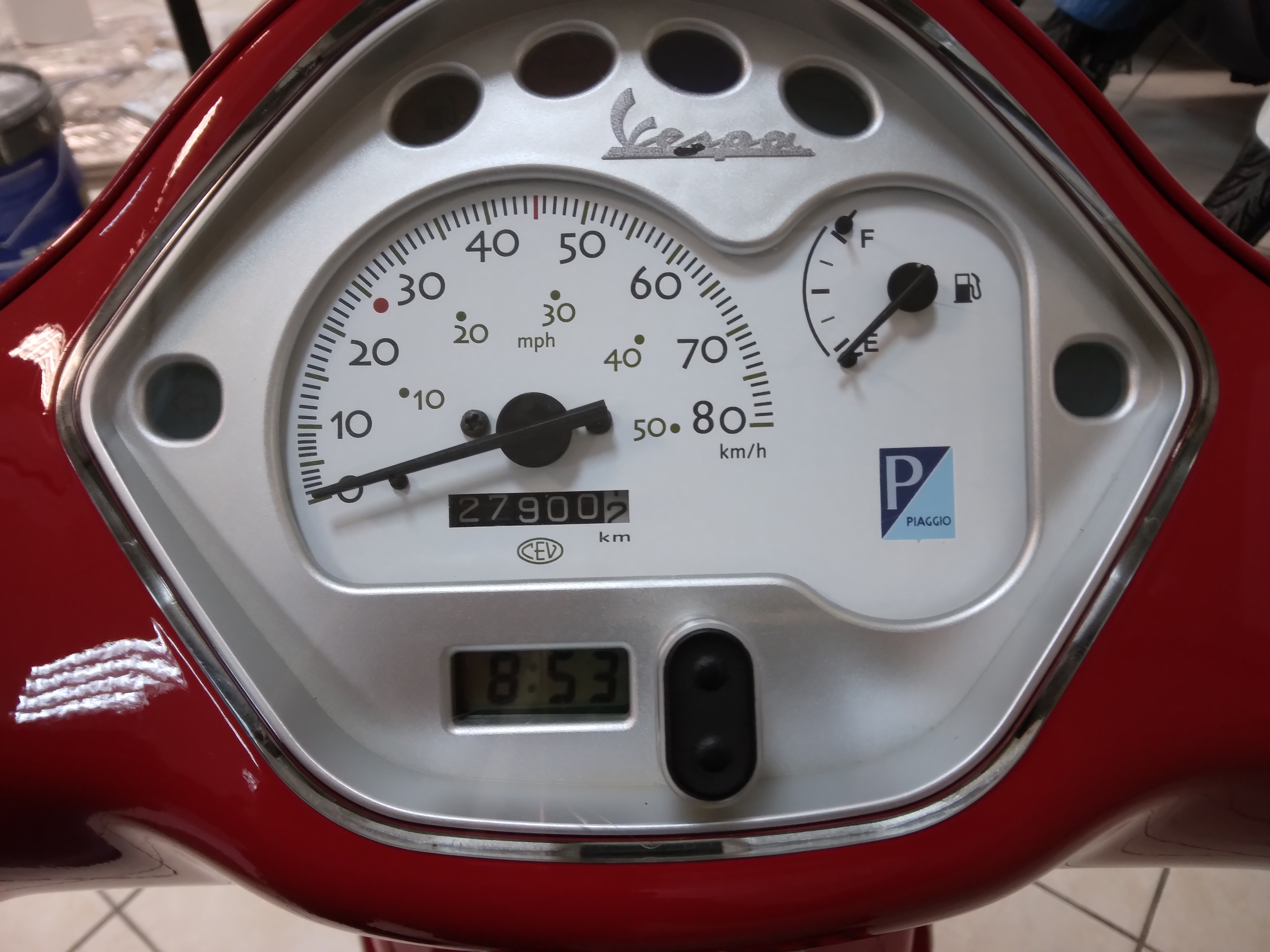 Vespa LX 50 4T, rossa, 2006, 27900km