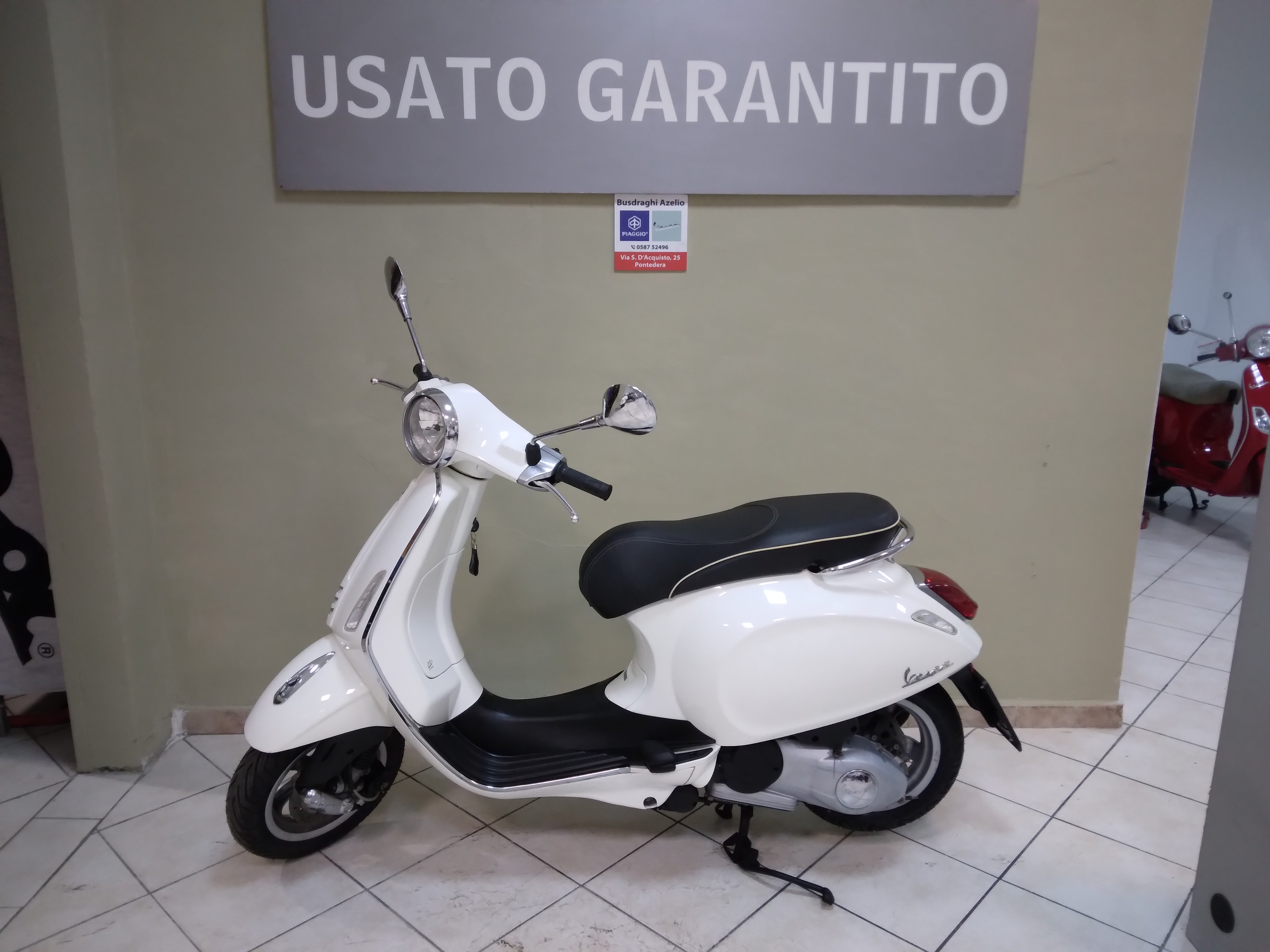 Vespa Primavera 150, 2015, bianca, 30572km
