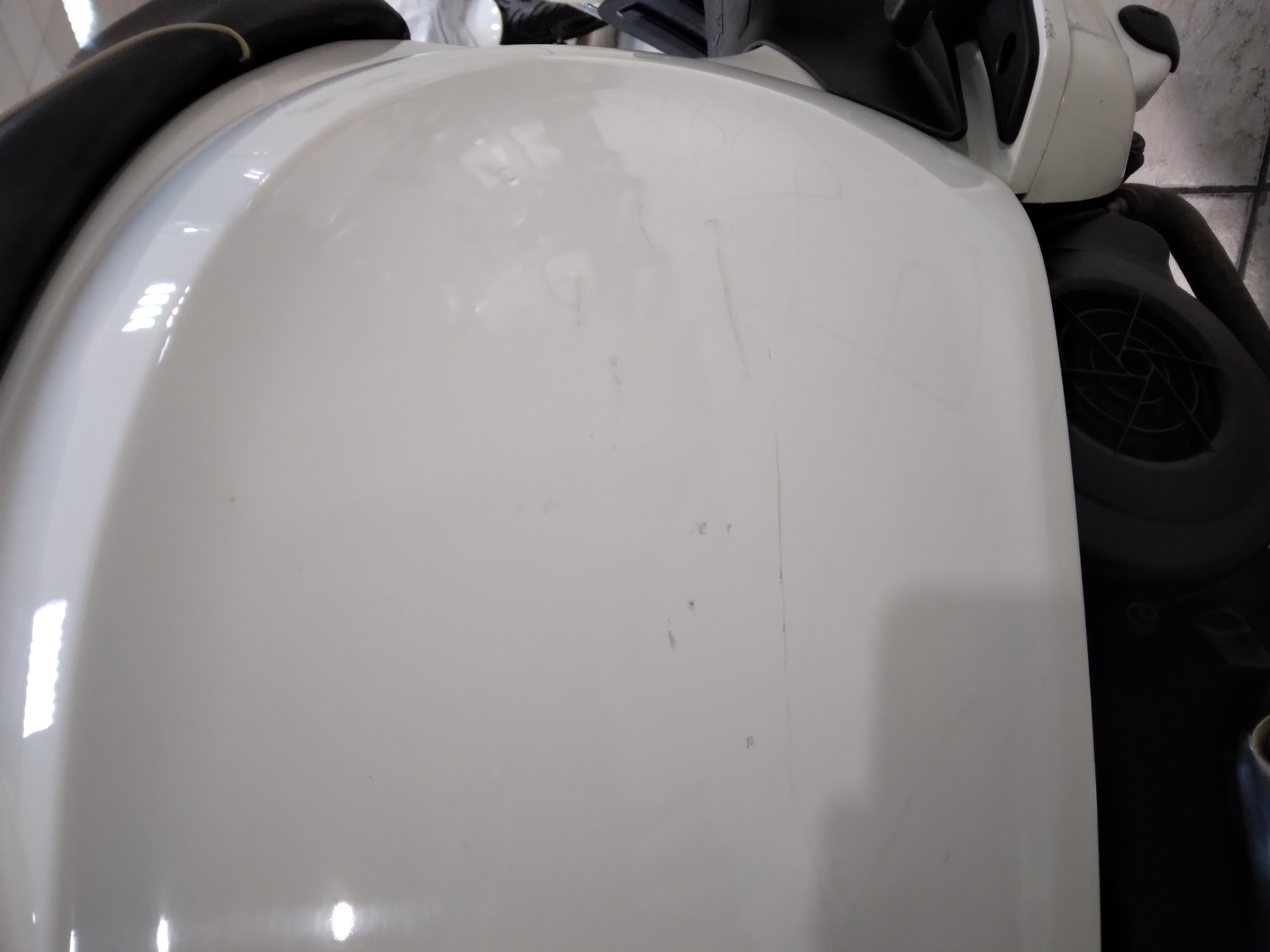 Vespa Primavera 150, 2015, bianca, 30572km