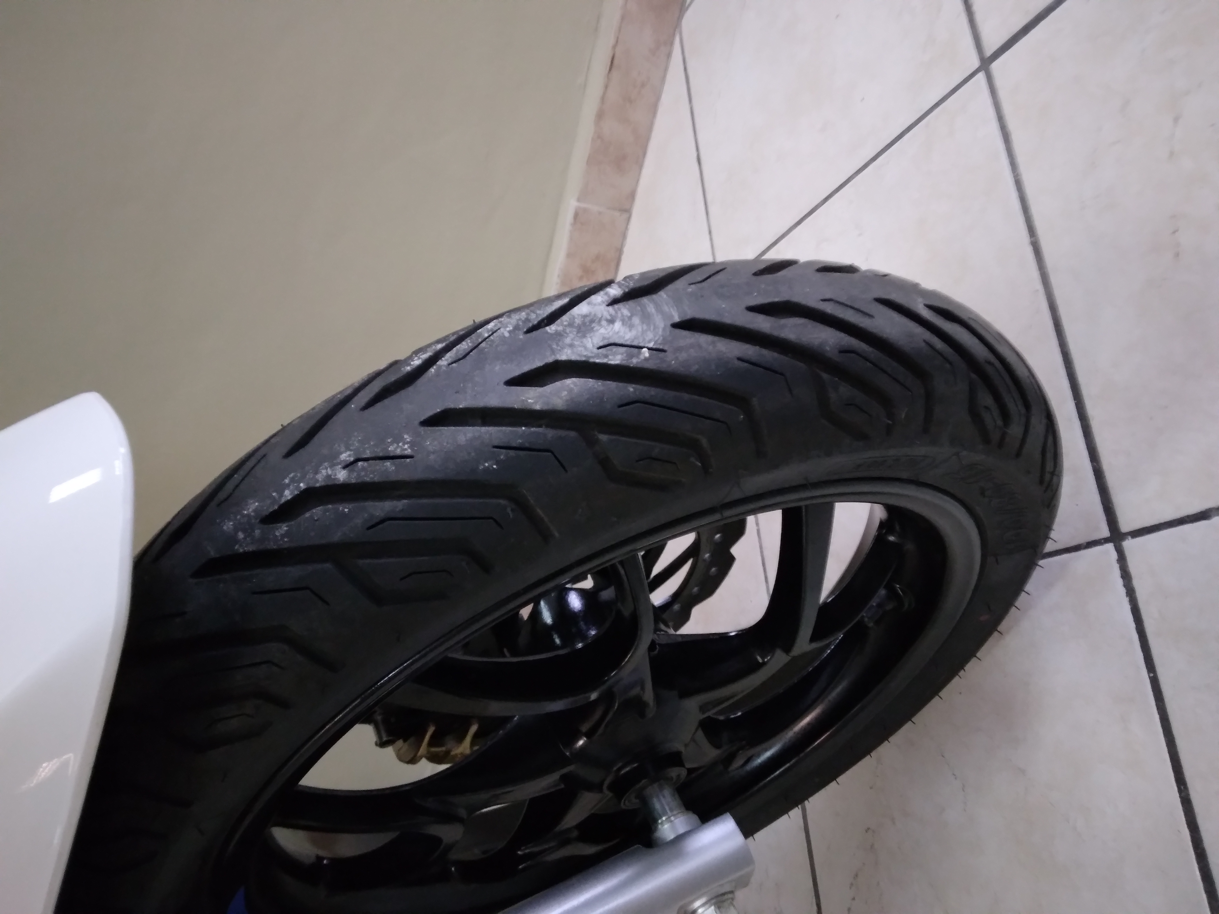 Piaggio Medley 125s, 2025, bianco luna, 664km, E5+