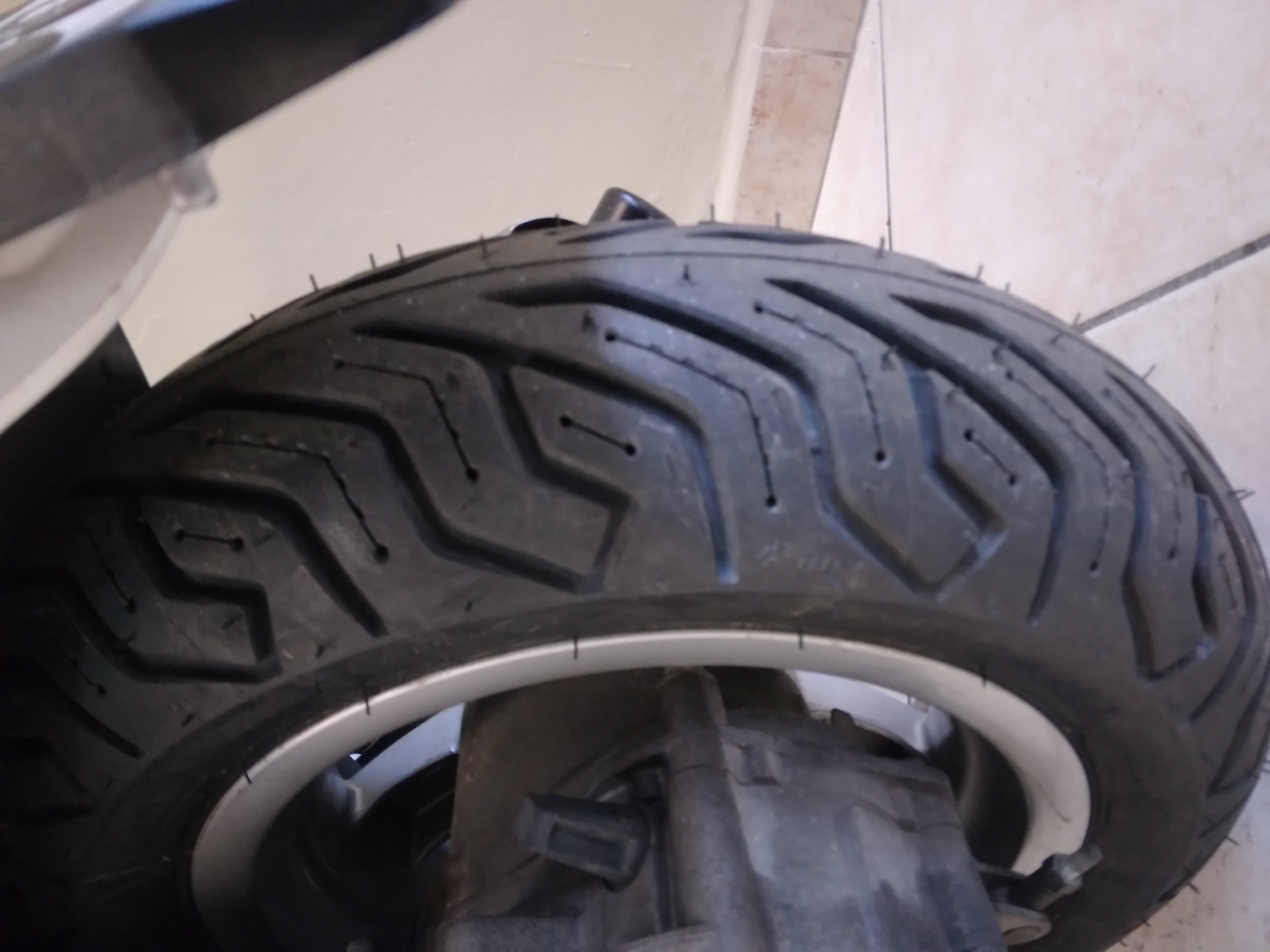 Vespa LX 125, 2012, bianca, 27274km