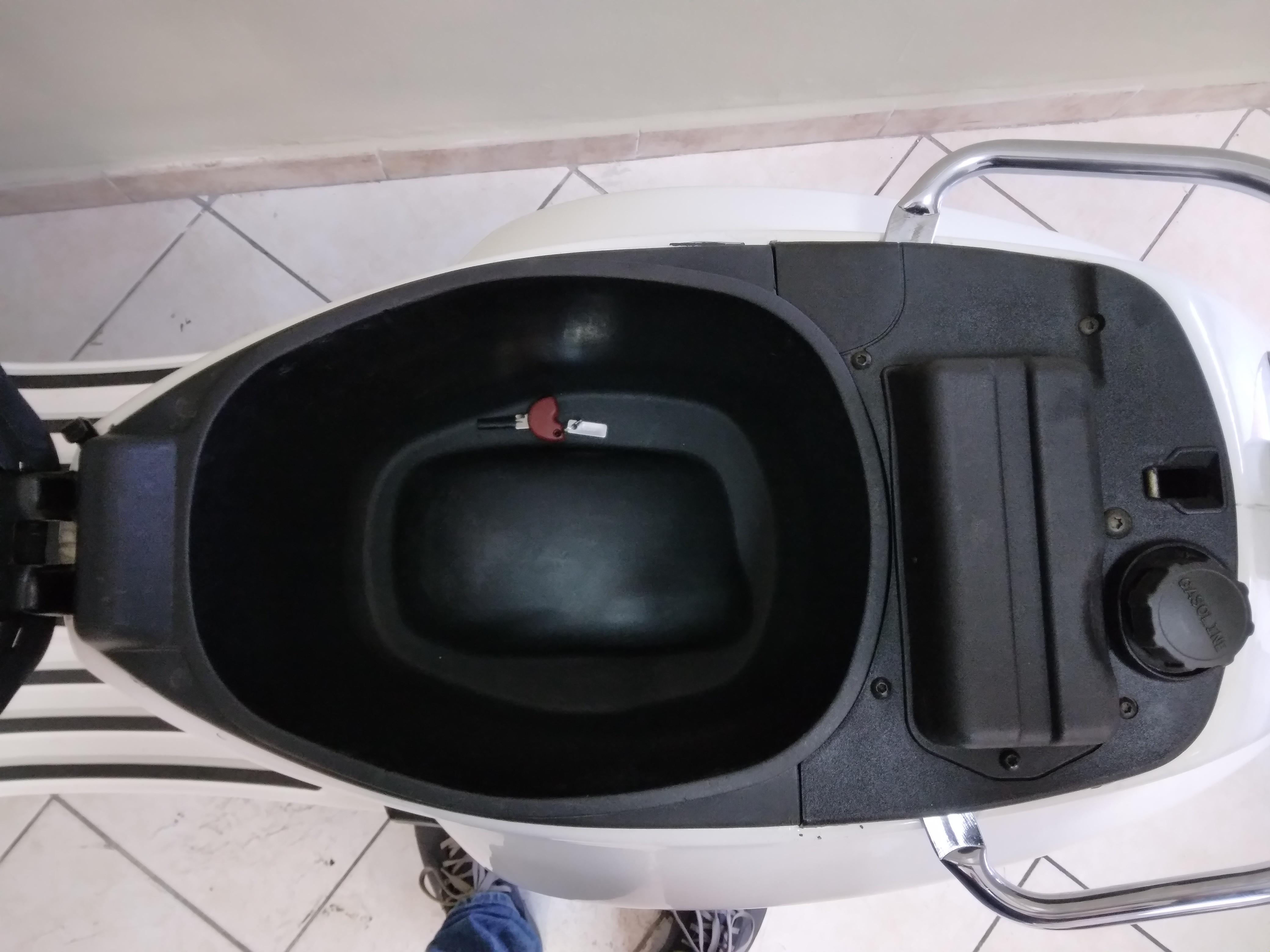 Vespa LX 125, 2012, bianca, 27274km