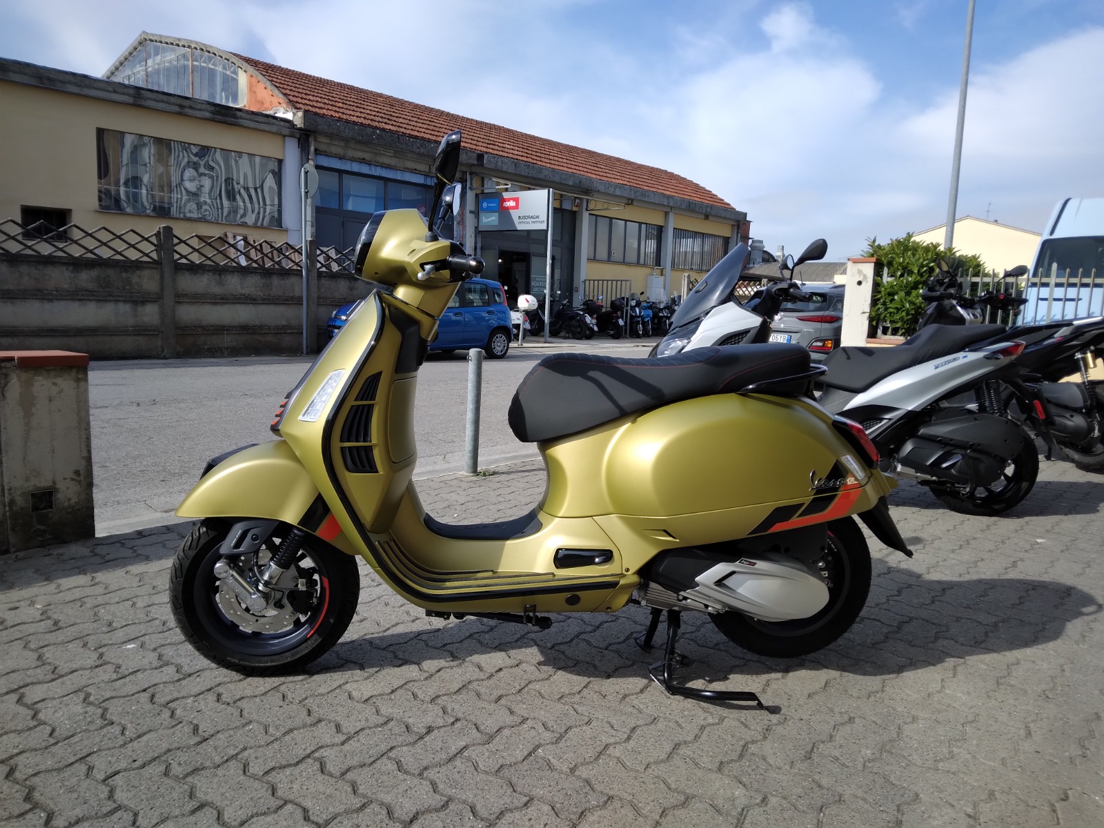 Vespa GTS 310 SuperSport, verde ambizioso, km0