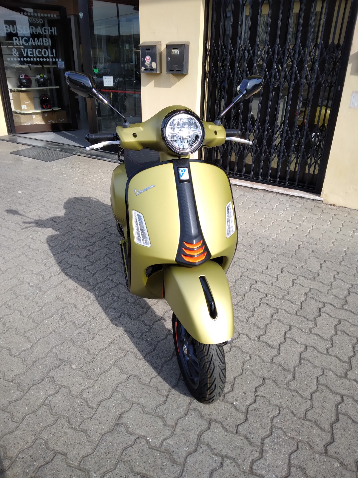 Vespa GTS 310 SuperSport, verde ambizioso, km0