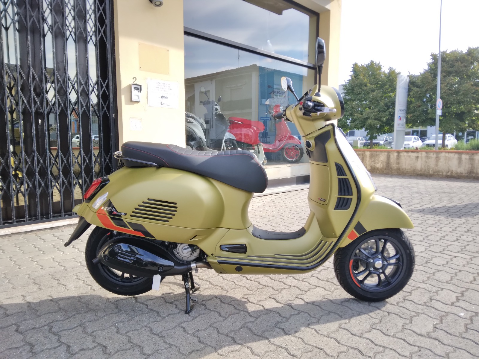 Vespa GTS 310 SuperSport, verde ambizioso, km0
